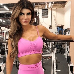 Never Give Up Sports Bra (M)